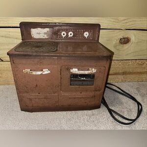 Rare Vintage Toy kitchen  Empire No 226 Little Lady Electric Stove